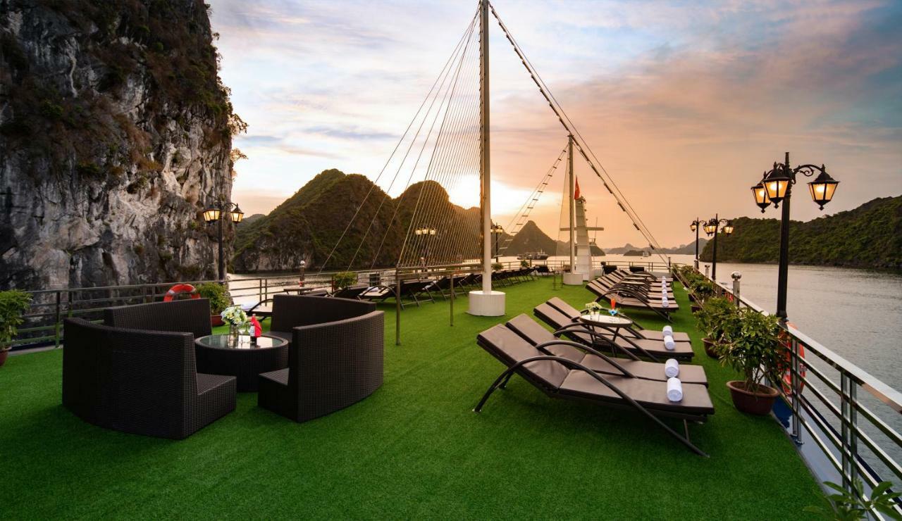 La Pandora Cruises Hotel ฮาลอง ภายนอก รูปภาพ